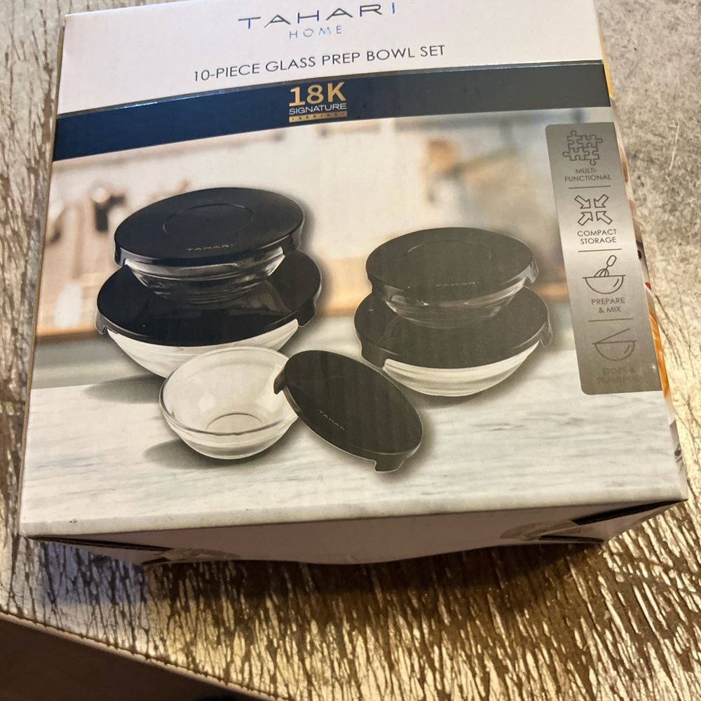 Tahari Black and Clear Glass Prep Bowl Set